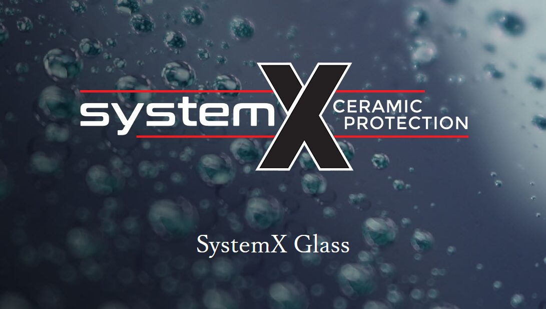 最強のセラミック・窓ガラスコート「System X Glass」について解説するイメージ